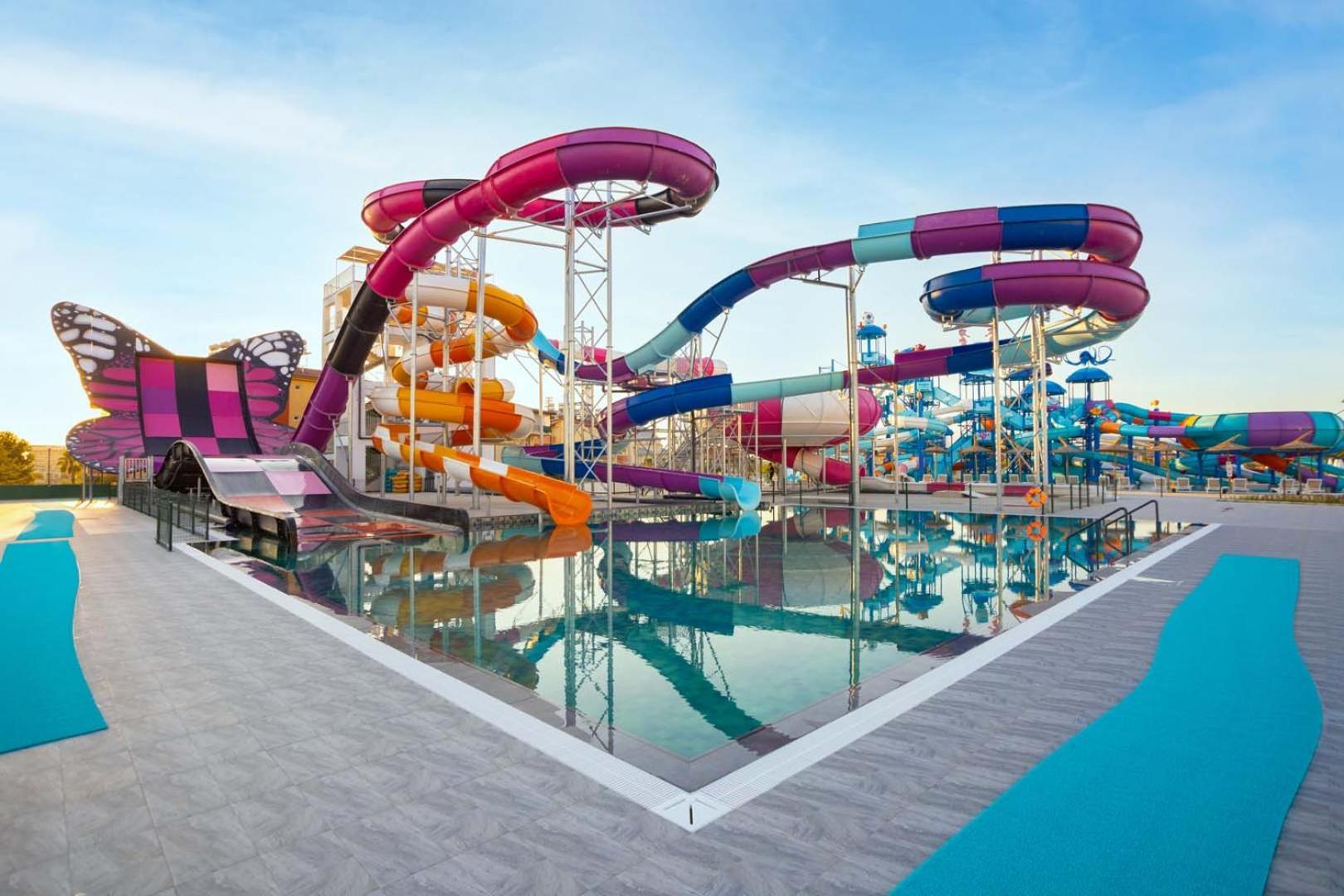 Dream Water World Hotel Side Exterior foto